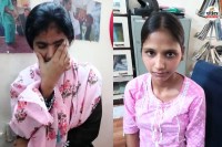 आवेदन फार्म निरस्त होने से निराश छात्राएं, पत्रिका फोटो