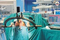 जोधपुर एम्स में बच्चे की सर्जरी, पत्रिका फोटो