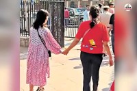 पीड़ित जापानी महिला पर्यटक, पत्रिका फोटो