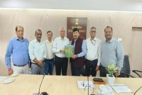 DFC officer meet CS manoj das in gandhinagar