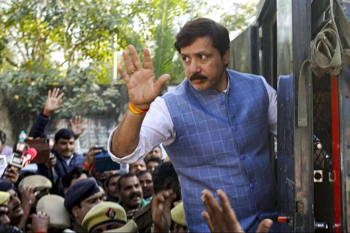 कैसे ‘मारे गए’ धनंजय सिंह ने पूरे यूपी को कर दिया हैरान?