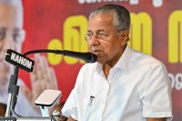 Keralam-Chief-Minister-Pinarayi-Vijayan