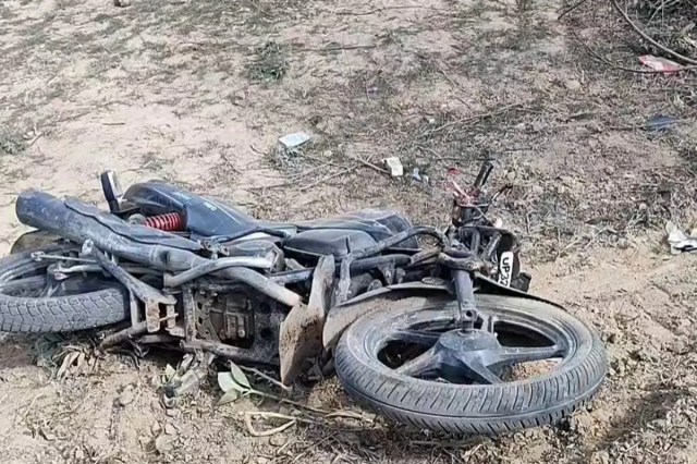 लखनऊ में अवैध निर्माण पर कार्रवाई के दौरान बवाल: एलडीए टीम पर पथराव, कई घायल, पुलिस जांच शुरू  (फोटो सोर्स : भाषा WhatsApp News Group) 
