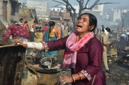 लखनऊ अग्निकांड: 250 से अधिक झोपड़ियां राख, उजड़ गई सैकड़ों परिवारों की दुनिया (Source: Police Media Cell)
