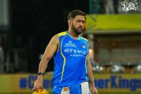 Michael Hussey on MS Dhoni