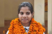 बाराबंकी की मोनिका ने UP Board में मारी बाजी