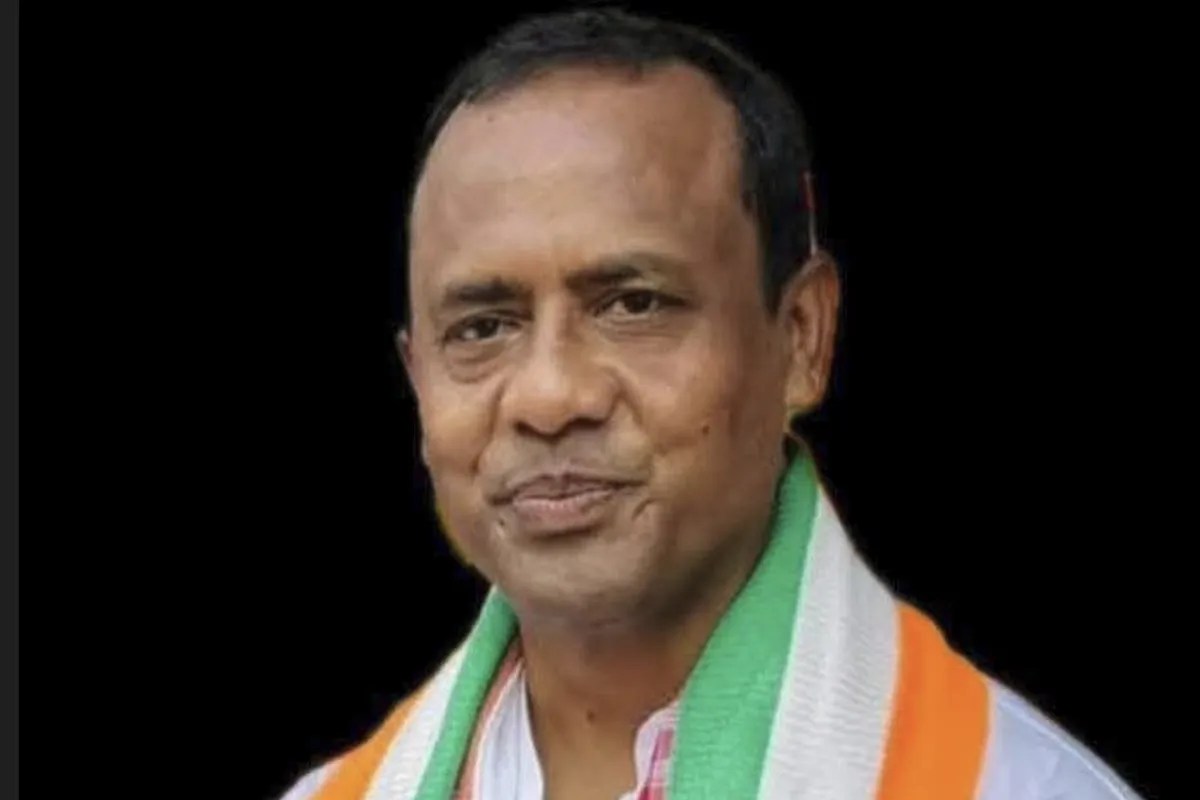 Senior Leader Resigns Congress