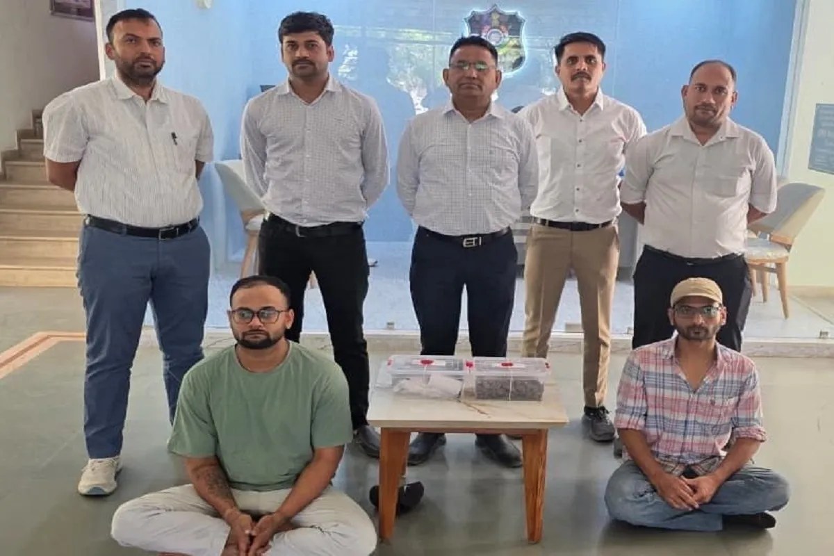 video News: 8.57 लाख के हाइब्रिड गांजा साथ दो को पकड़ा