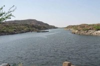 Suicide attempt at Kaylana Lake