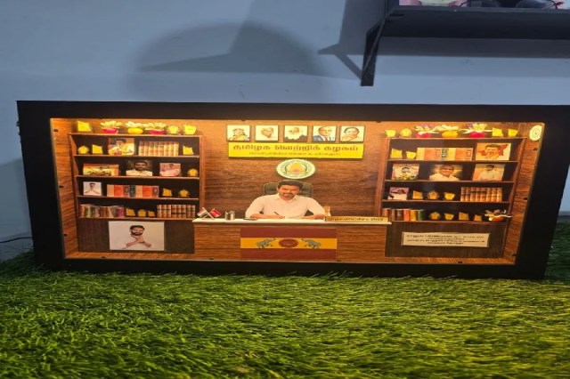 TVK और DMK मिनिएचर का युवाओं में जबरदस्त ट्रेंड