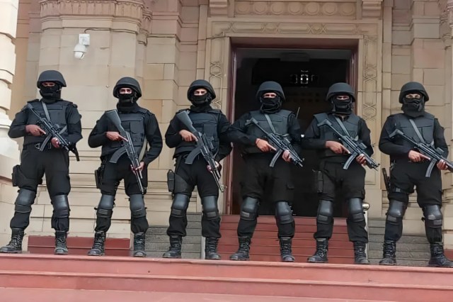 
सोशल मीडिया के जरिए चल रहा था नेटवर्क