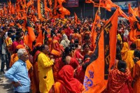 राष्ट्र हनुमंत कथा के पहले निकाली गई कलश यात्रा, फोटो सोर्स-ians