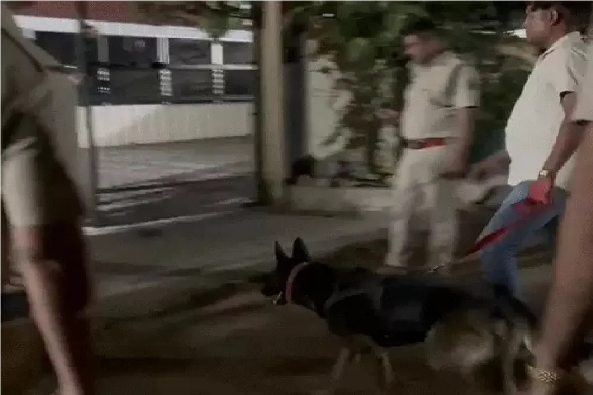 CG Police Raid: कांग्रेस नेता के घर आधी रात छापेमारी, ढाई घंटे चली तलाशी फिर भी हाथ खाली(Photo-patrika)