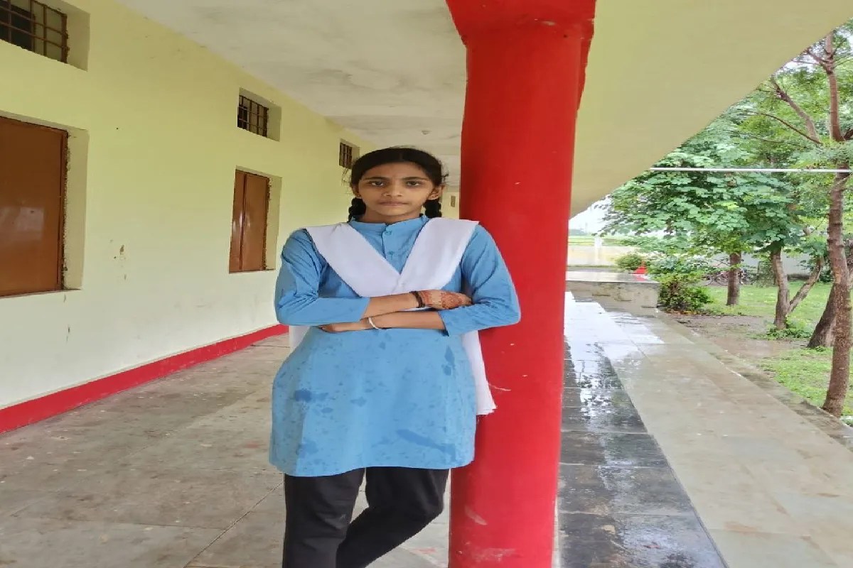 Narsinghpur's Anshika Lodhi Secures 8th Rank in the State in the 10th Board Exams