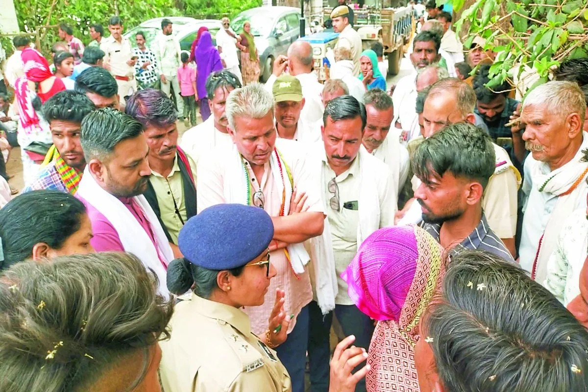 मारपीट में घायल की मौत, परिजनों ने किया हंगामा