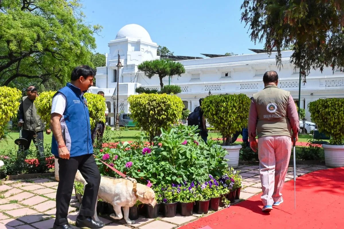 Bomb threat to Delhi Assembly