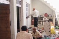 Robbers Hold Couple Hostage brutally assaulted Woman Face in guna mp news