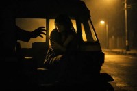 ghaziabad woman beaten in moving auto vijaynagar crime news