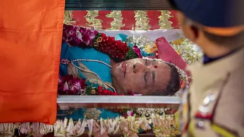 Asha Bhosle cremated in Mumbai with full state honours