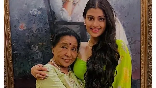 PM Narendra Modi On Asha Bhosle Health