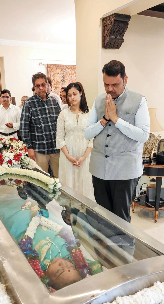 Asha Bhosle Security Big Revealed