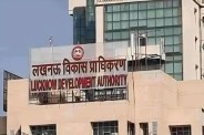 ऐशबाग में 200 करोड़ की नजूल जमीन से हटेगा कब्जा, मध्यम वर्ग के लिए बनेंगे 264 फ्लैट (फोटो सोर्स : भाषा WhatsApp News Group)