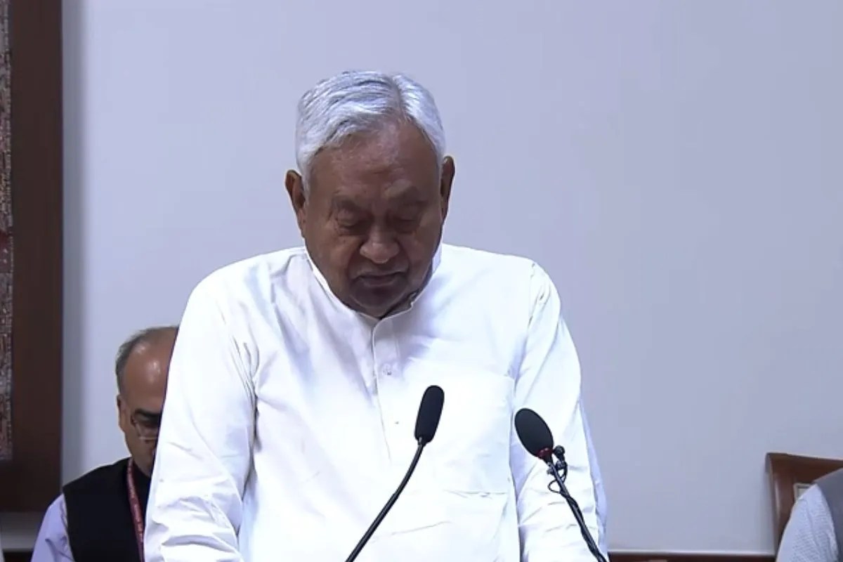 नीतीश कुमार ने राज्य सभा सदस्य के तौर पर ली शपथ