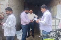 प्लांट में छापेमारी करते अधिकारी फोटो सोर्स विभाग