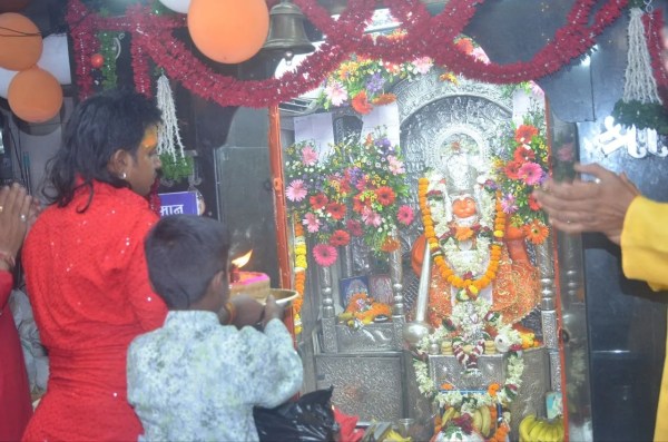 हनुमान जन्मोत्सव पर मिली सौगात! मच्छी तालाब मंदिर में बना नया शेड, श्रद्धालुओं को बड़ी राहत, Photo