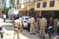 couple found dead in suspicious circumstances within their own residence in guna mp news
