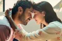 Chand mera dil box office collection day 2 ananya panday film storm on saturday