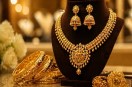 सर्राफा बाजार में बढ़ी चमक, ग्राहकों पर महंगाई की मार (फोटो सोर्स : भाषा WhatsApp News Group)