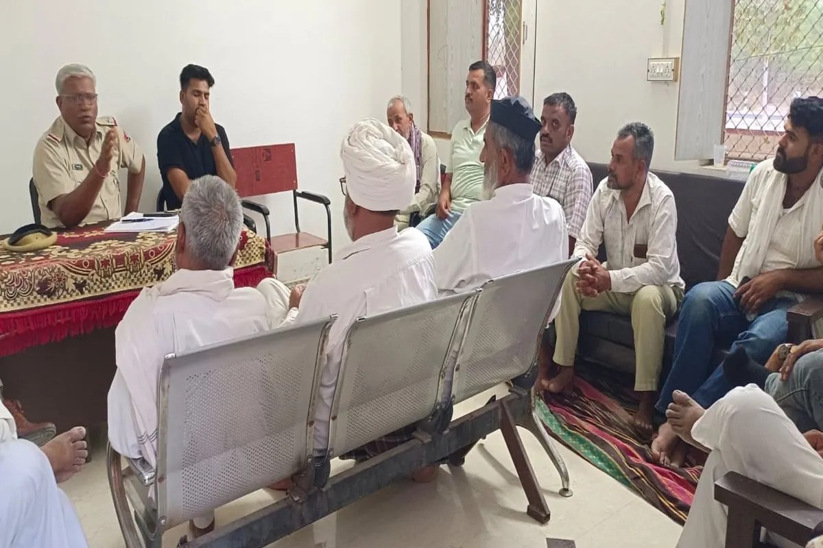video : लाठी पुलिस थाने में सीएलजी बैठक में ईद के त्यौहार पर चर्चा