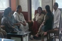 पूर्व सांसद रीता बहुगुणा जोशी के पति पीसी जोशी का निधन (फोटो सोर्स : भाषा WhatsApp News Group)