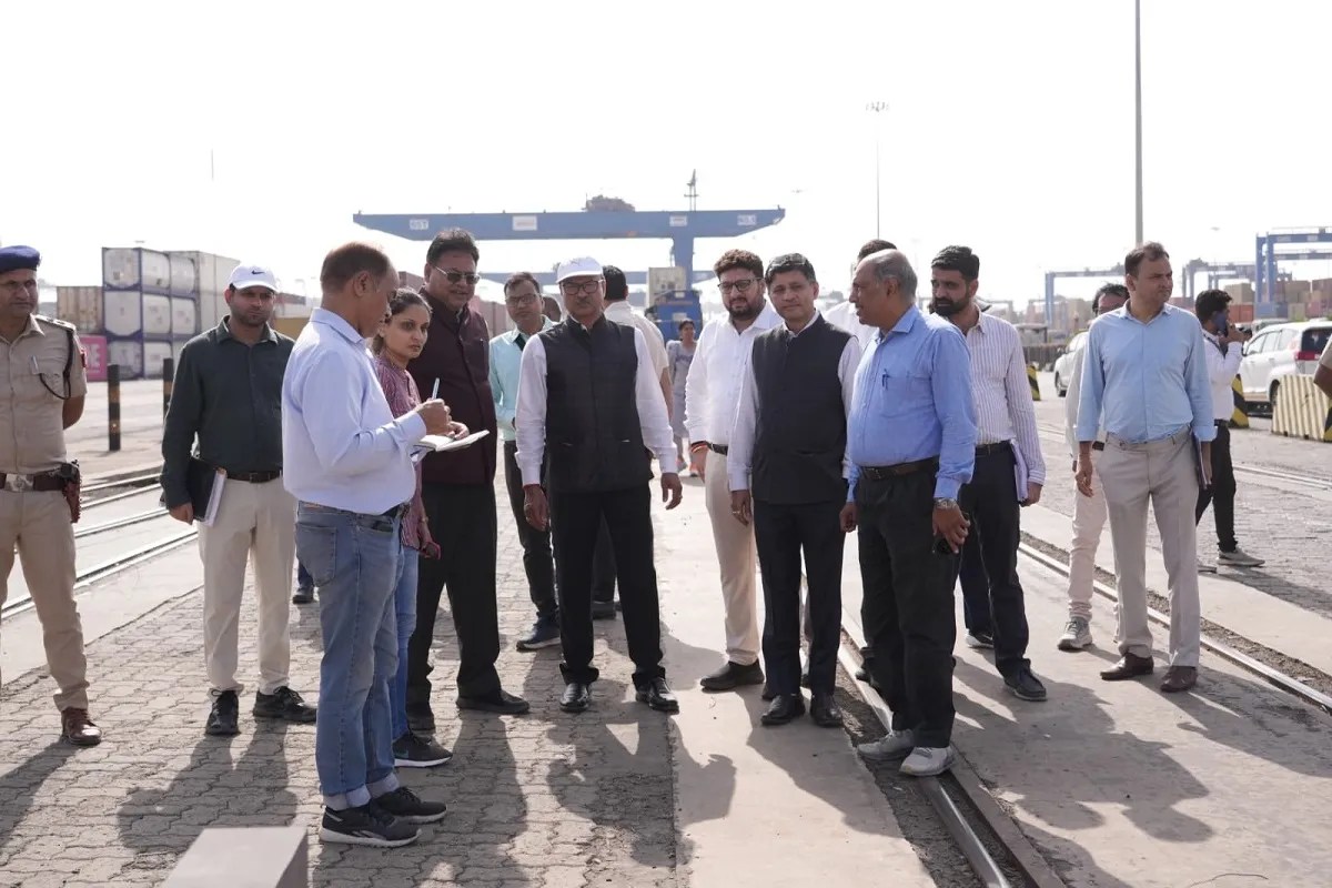 Efforts to be Made at Zonal and Railway Board Levels to Resolve Issues Facing Kutch's Trade and Industry Sectors: Pandey