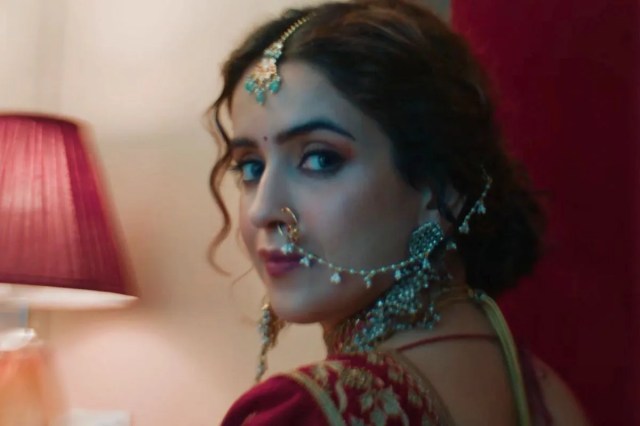 Actress Sanya Malhotra in sundar Poonam