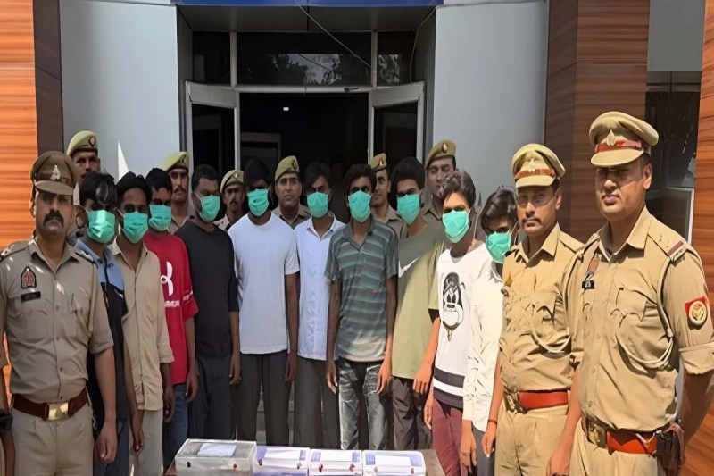 bullet fired over an instagram comment 10 people including gang leader arrested pistols recovered aligarh