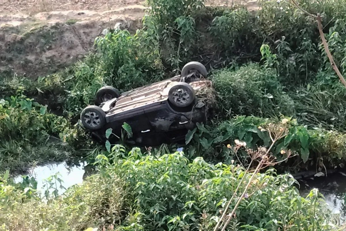 Car accident, Car accident on NH, Car accident in Ambikapur