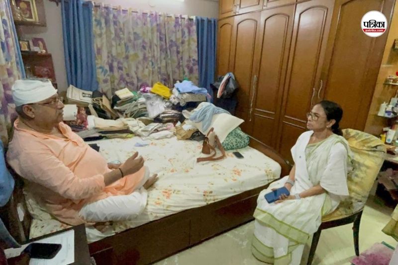 Mamata Banerjee arrives to meet Kalyan Banerjee