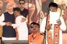 शपथ ग्रहण के दौरान अशोक कीर्तनिया
