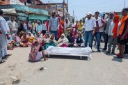 Protest to put body on road