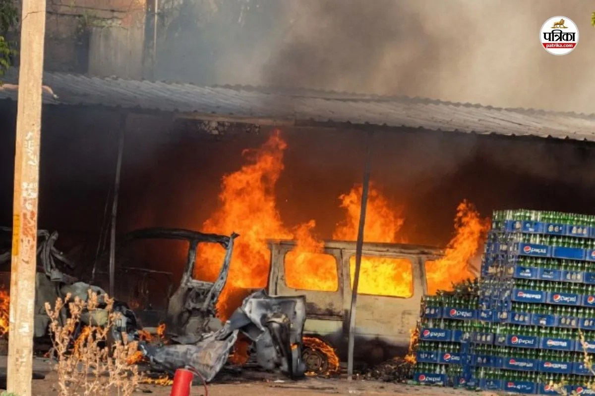 Rajasthan Deeg LPG cylinder explodes 8 people were burnt two siblings died Read report
