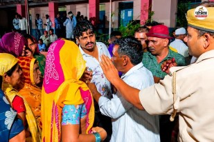 Dungarpur Water Crisis Jal Ratri Chaupal Women expressed displeasure against PHED