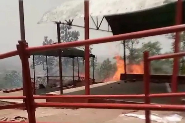 Fire in Kudargarh Dham, Huge fire in Kudargarh Dham