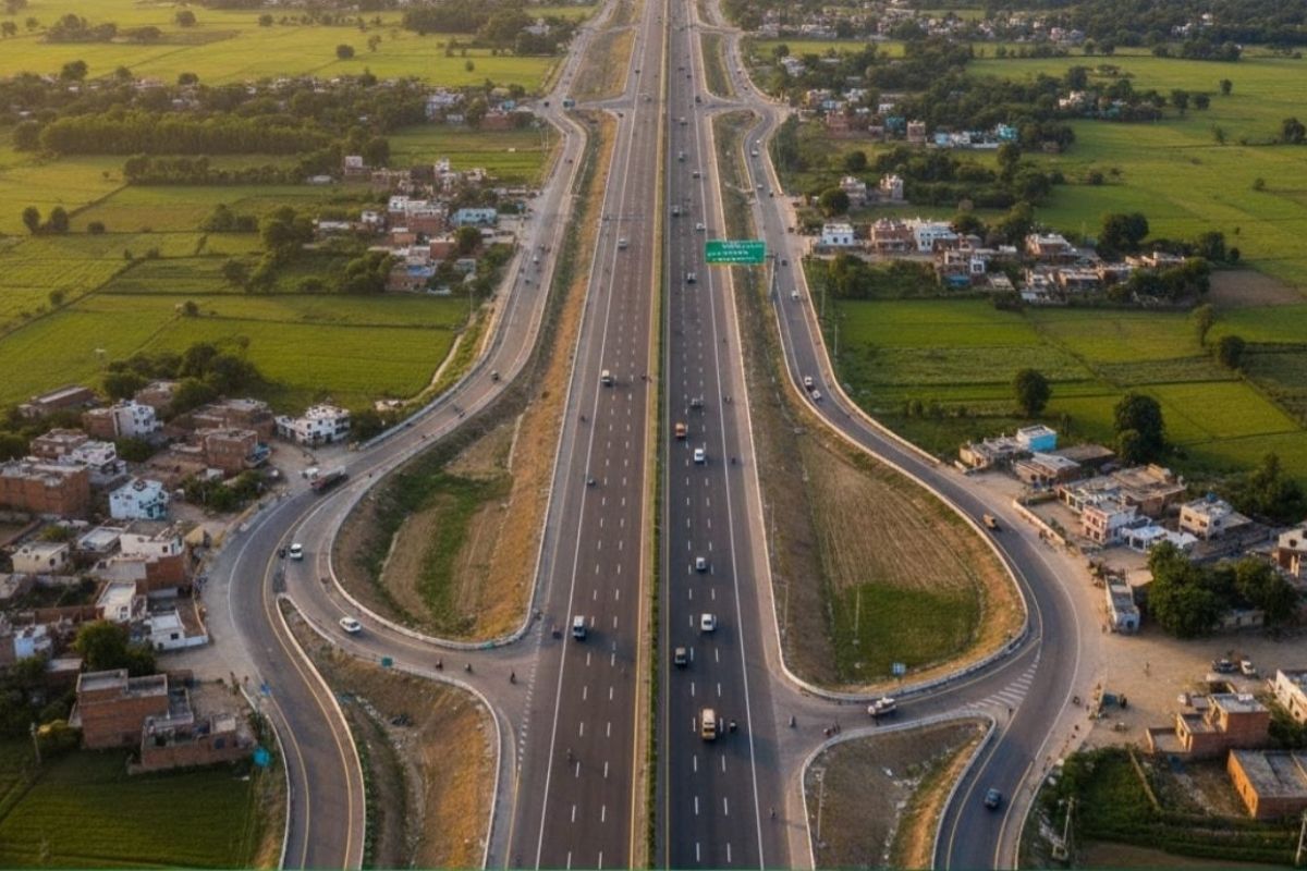 गंगा एक्सप्रेसवे बस सेवा, Ganga Expressway bus service