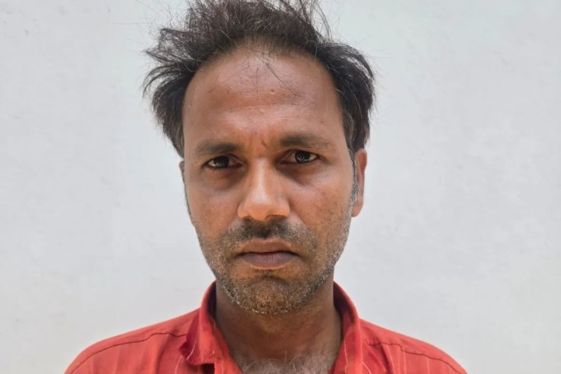 Stf arrested rewarded criminal from pratapgarh