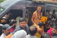 प्रयागराज में अविमुक्तेश्वरानंद सरस्वती, फोटो सोर्स- X कुलदीप पांडे