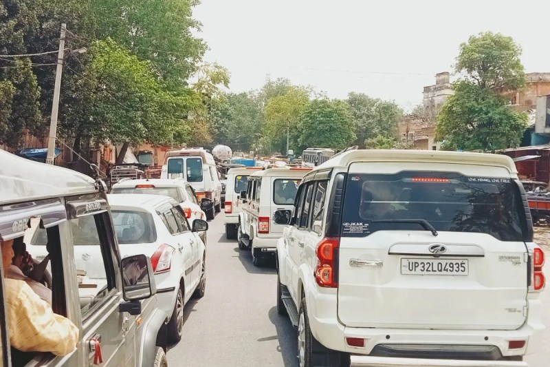 पेट्रोल-डीजल बचाने को झांसी में बड़ा फैसला