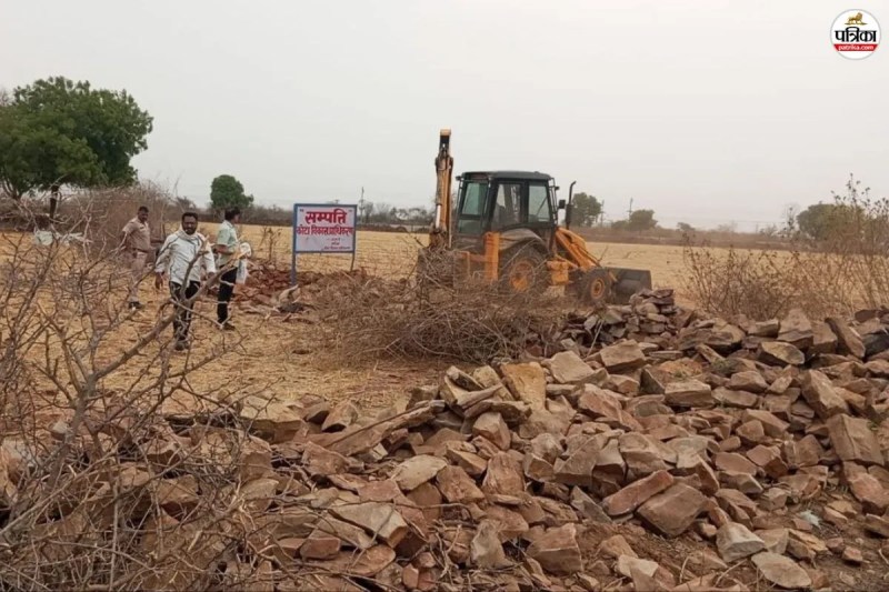 Bulldozer Action on Illegal Plotting