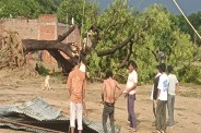 अगले 3 घंटों में 80 किमी प्रति घंटा तक पहुंच सकती है हवाओं की रफ्तार, मौसम विभाग ने जारी किया अलर्ट (फोटो सोर्स : भाषा WhatsApp News Group)